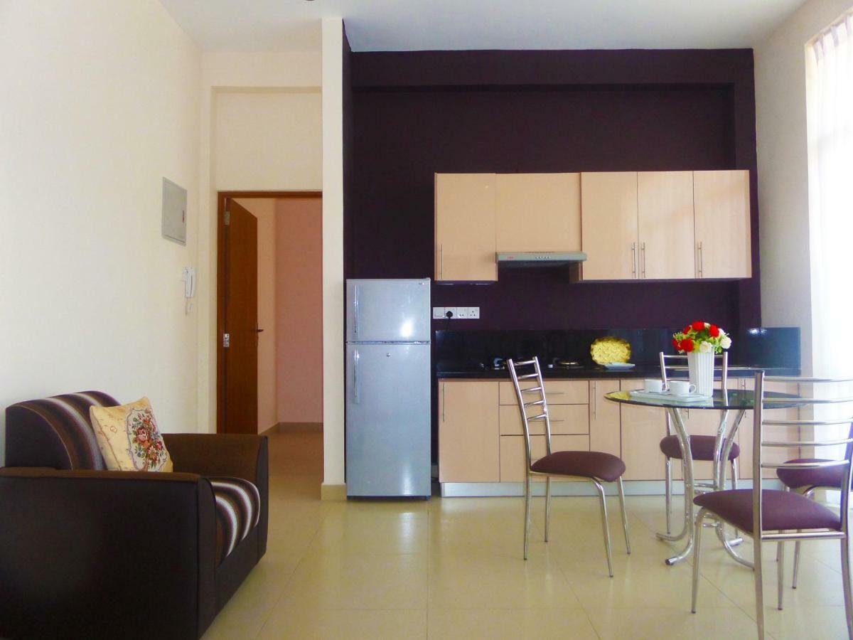 Vivas Residencies Luxury Apartments Dehiwala-Mount Lavinia Екстер'єр фото